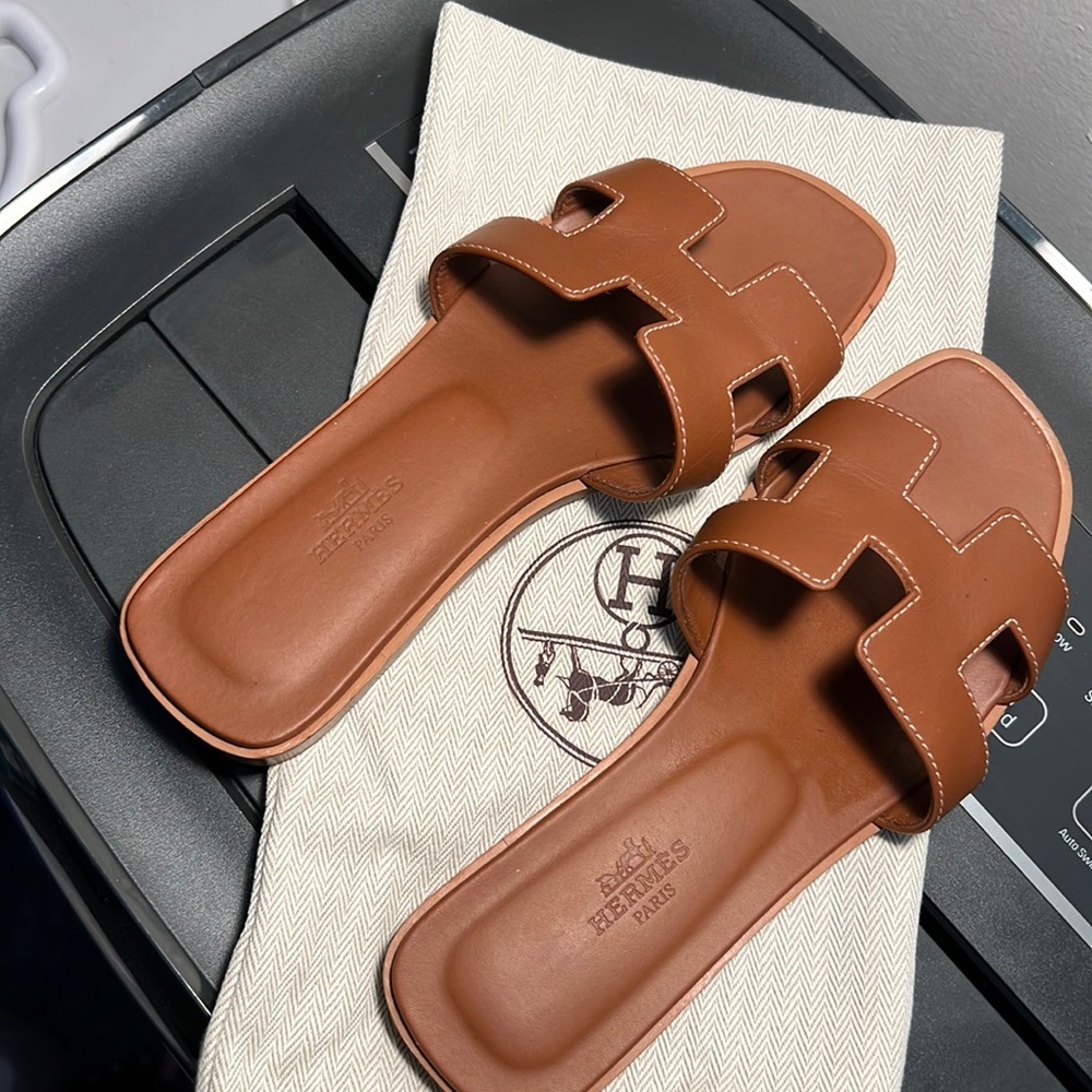Hermes slides worn twice